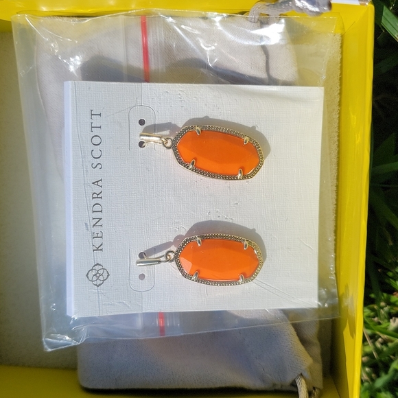 Kendra Scott Jewelry - Kendra Scott Dani Earrings